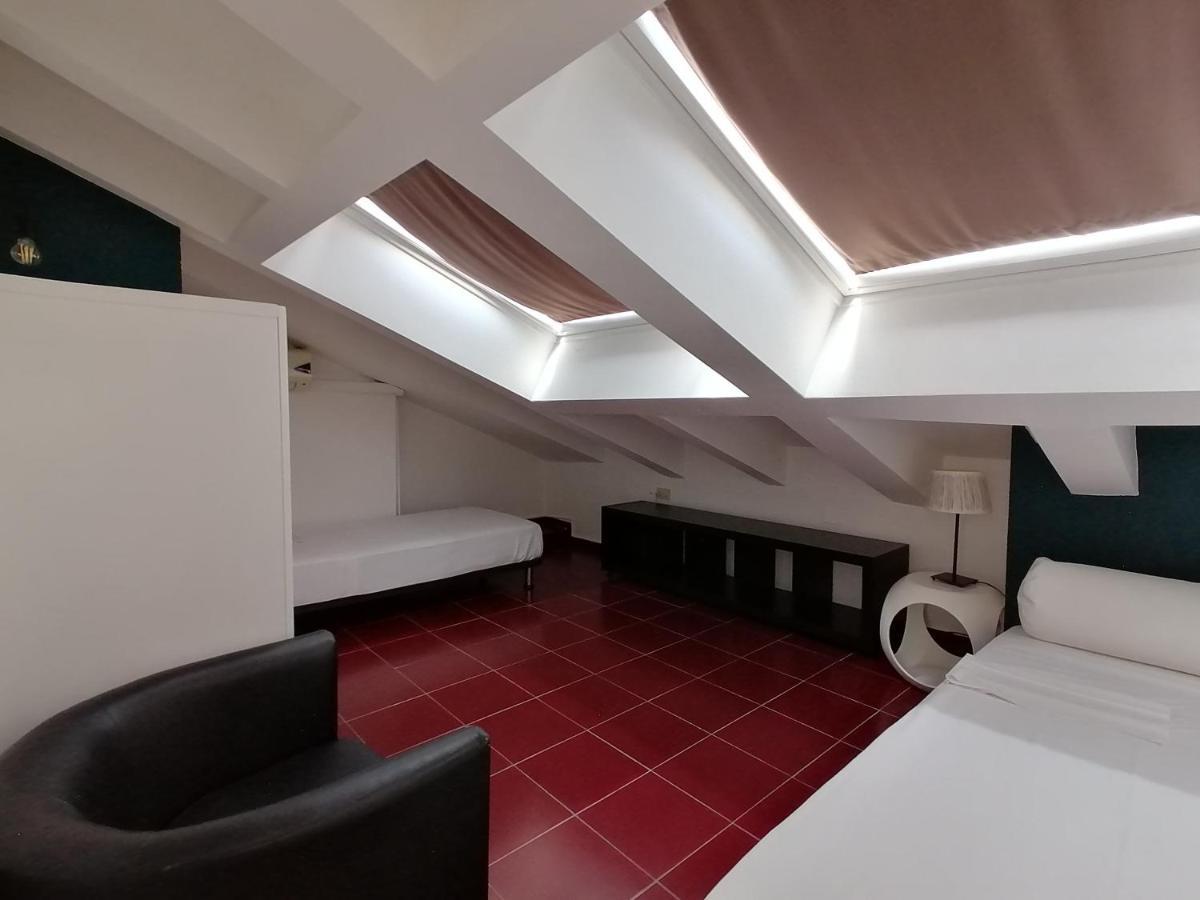 Mercanti Attic Version Apartment Milan Bagian luar foto