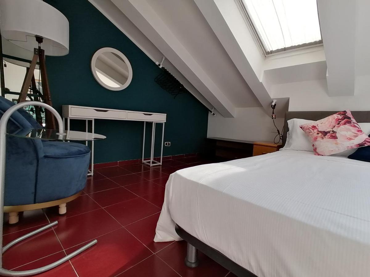 Mercanti Attic Version Apartment Milan Bagian luar foto