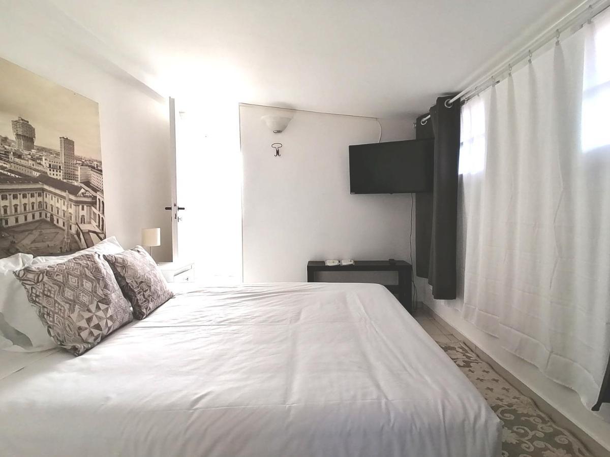 Mercanti Attic Version Apartment Milan Bagian luar foto